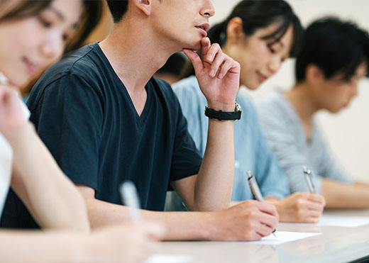国家資格など様々な資格の取得費用は全額会社が負担